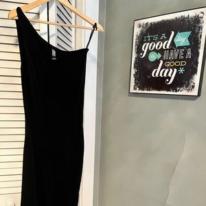 Sexy slinky one shoulder dress with side cinch (LAUNDRY by Shelli Segel